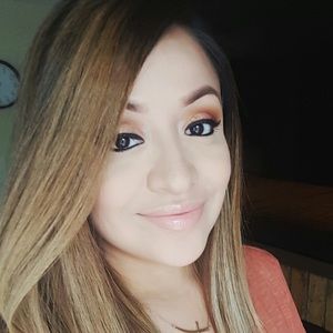 Meet your Posher, Yvette